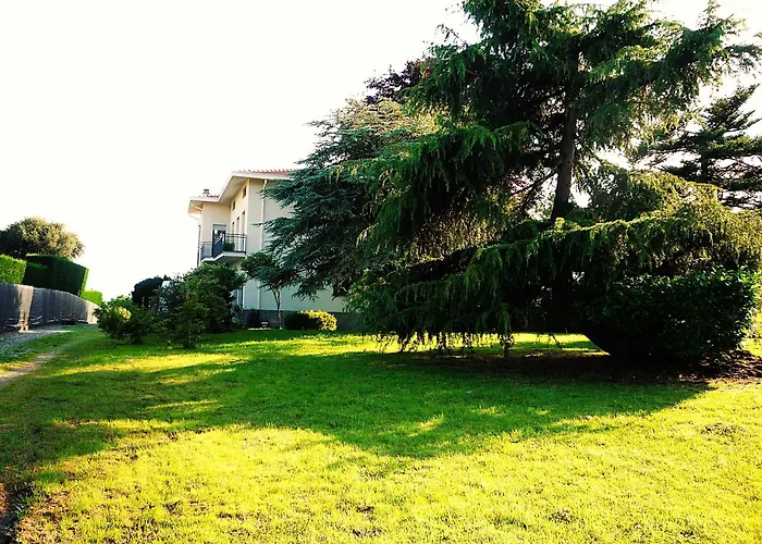 לינה וארוחת בוקר Monte Bo 3*